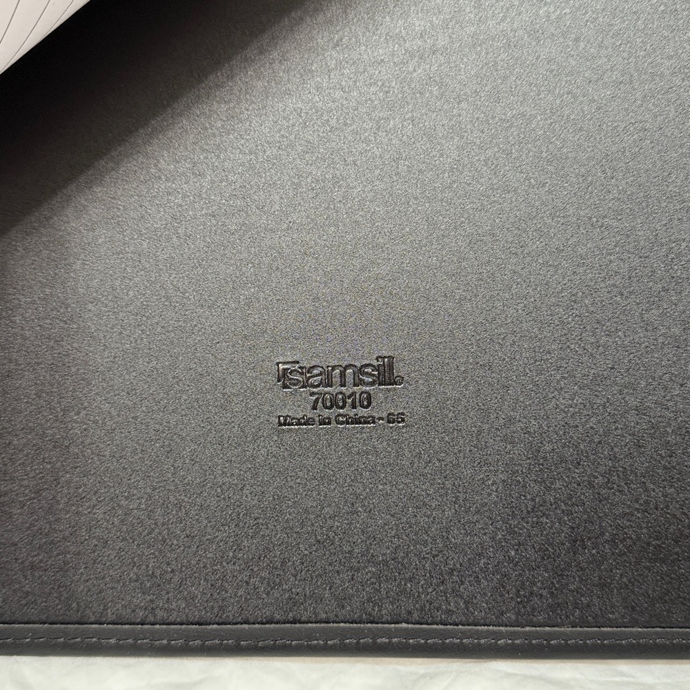 Samsill Classic Collection Business Portfolio - Black Document Organizer Folder - Picture 8 of 15